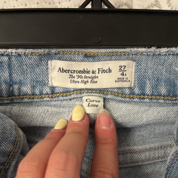 Abercrombie & fitch 90’s straight ultra high rise, blue jeans, size 27 - Picture 3 of 3